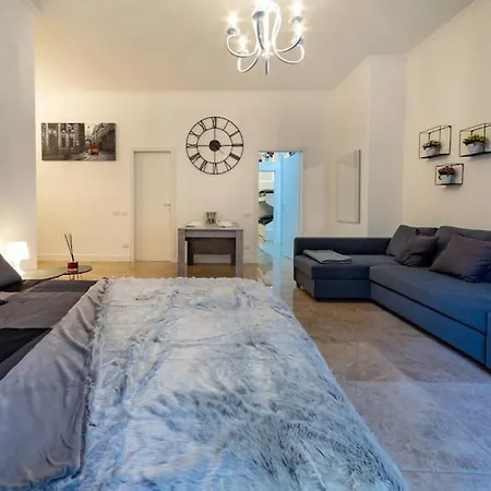 San Babila - Luxury Milanese Apartamento