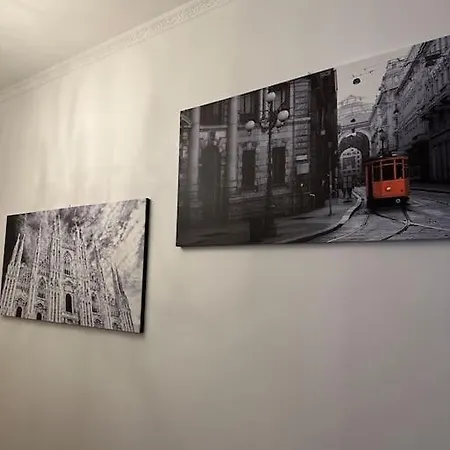 San Babila - Luxury Milanese Apartamento