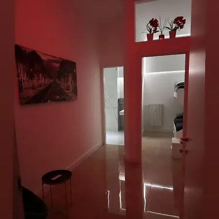 San Babila - Luxury Milanese Apartamento